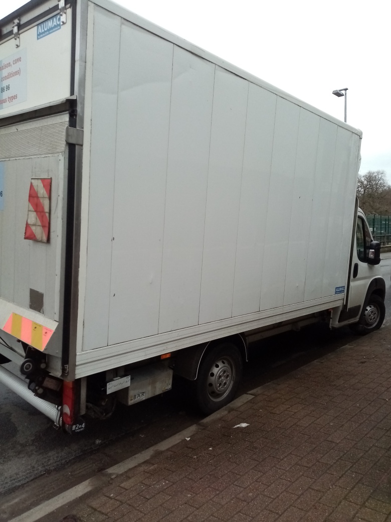 Camionnette AD Eternam Vivere